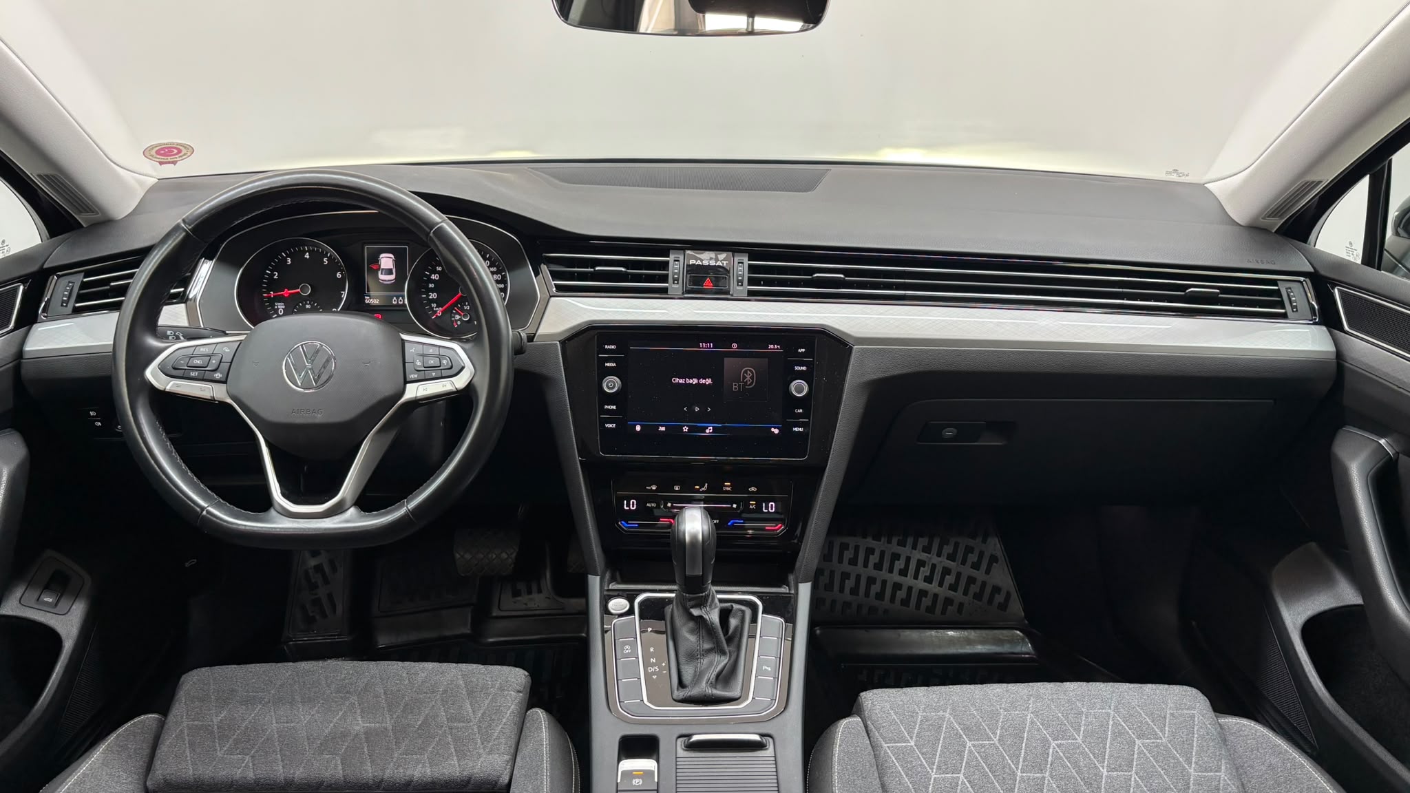 VOLKSWAGEN PASSAT 17